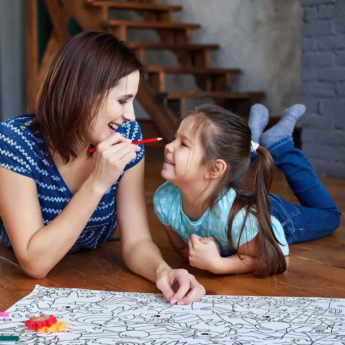 Ez az innovatív és kreatív színezőkönyv, amely öntapadó, igazi sláger a szülők és a gyermekek körében!