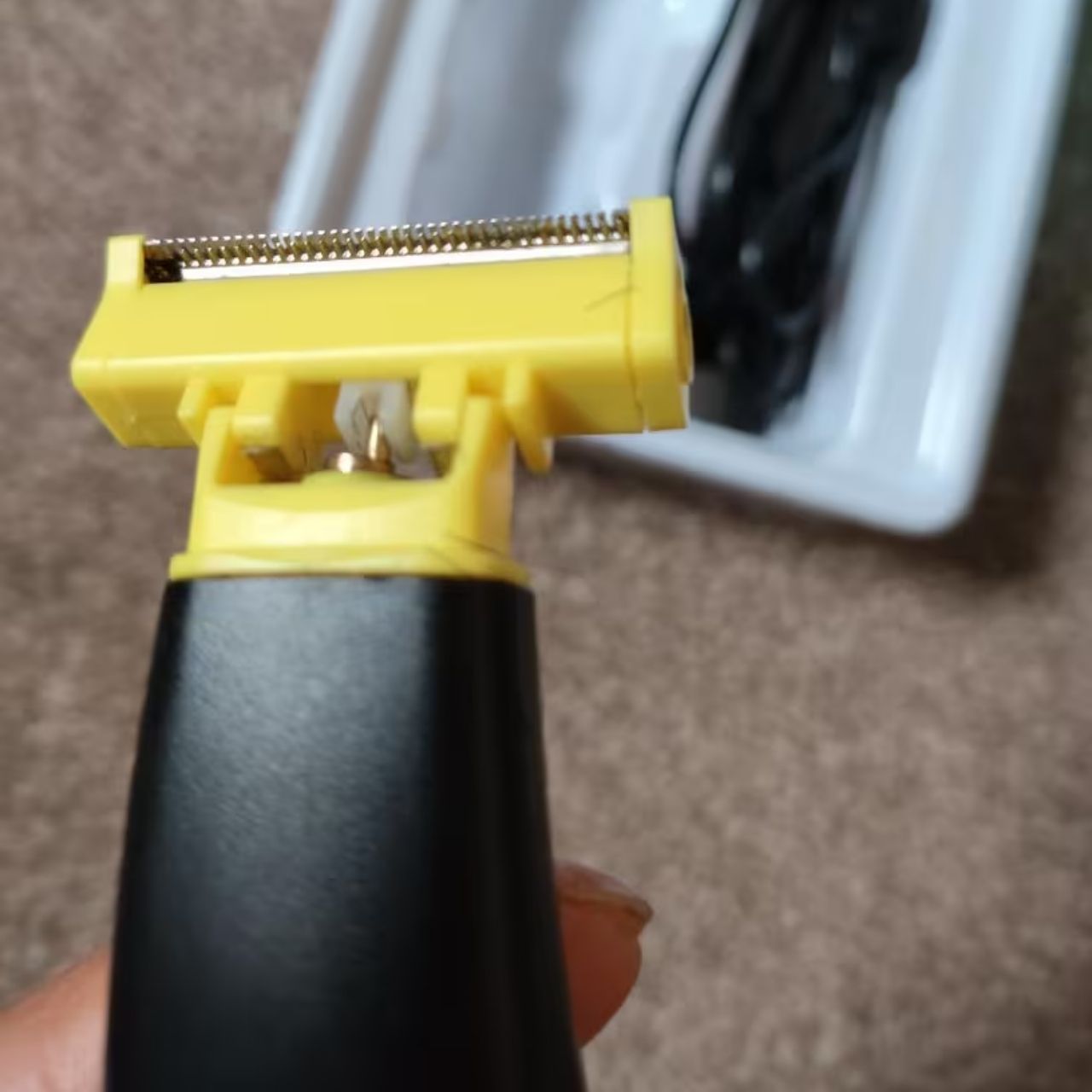 FullBodyShaver, elektromos borotva szakállhoz és testhez - Image 9