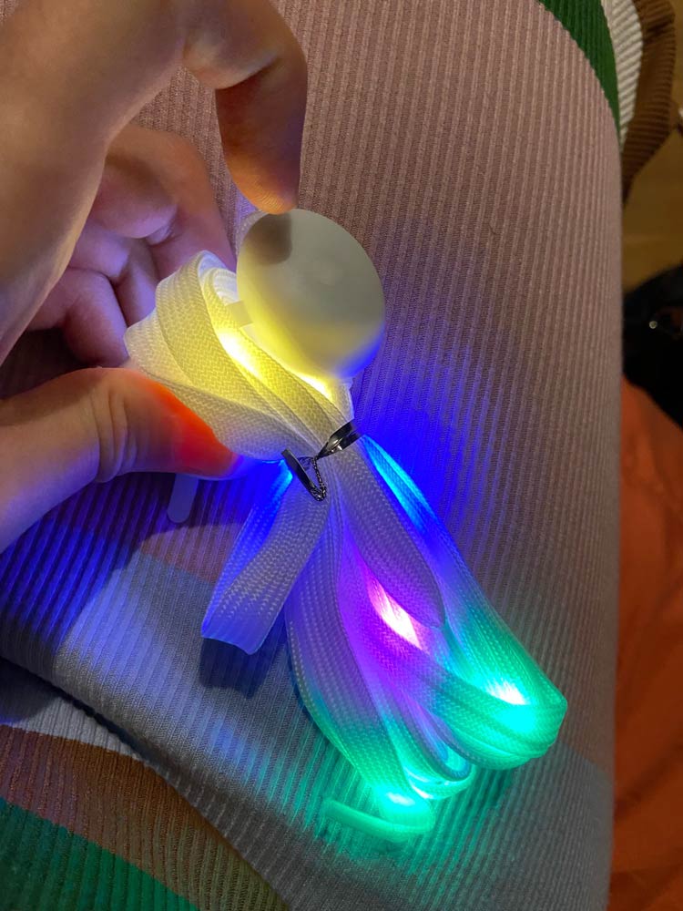 LedLaces, világító cipőfűző - fehér, színes led lámpákkal - Image 5