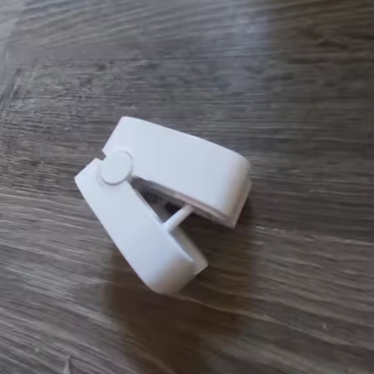 RepairNail, egy lézeres körömápoló eszköz - Image 10