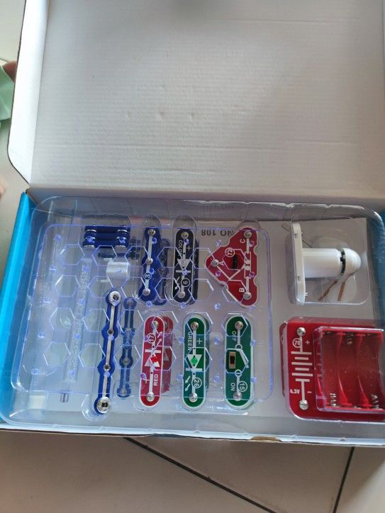 ScienceKit, egy didaktikus játék, ahol a gyermek megtanulja az elektromosság alapjait (17 darabos világ) - Image 10