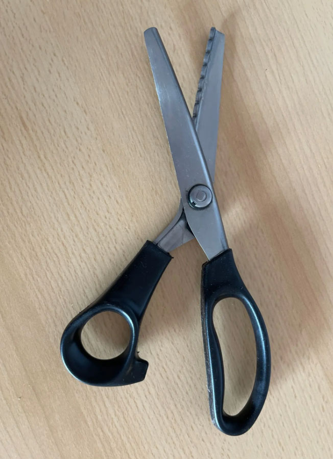 Scissors, zig-zag olló mindenféle anyag vágásához - Image 10