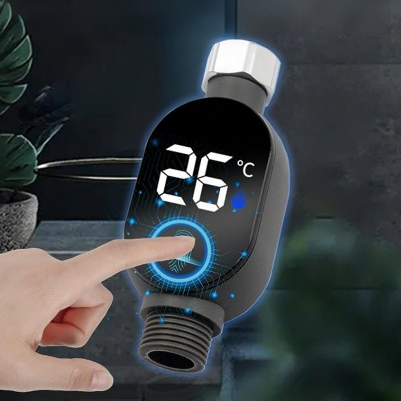 A hőmérő pontosan kijelzi a hőmérsékletet, és 3 jelzőfénnyel jelzi: kék (0℃ - 28℃), zöld (29℃ - 39℃), piros (39℃ - ＞99℃).